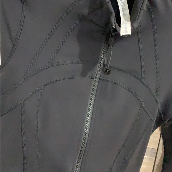 Lululemon zip up - Picture 5 of 5
